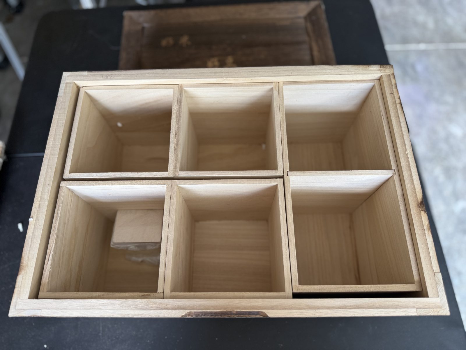 Wood Life Chinese compartment Chest